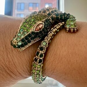 🐊 Betsey Johnson Calypso Alligator Hinged Cuff Bracelet — NWT